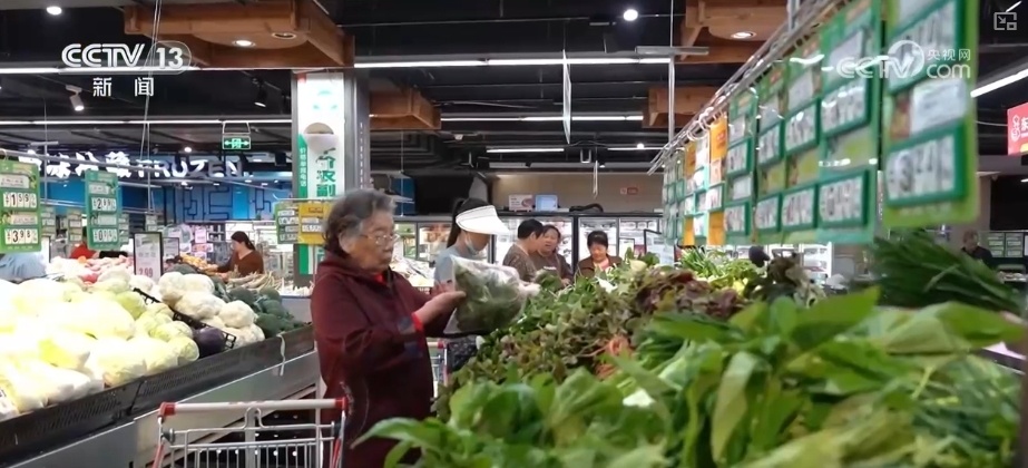 消费市场热度持续攀升 假日消费品供需两旺 小袋装、健康化商品走俏(图7)