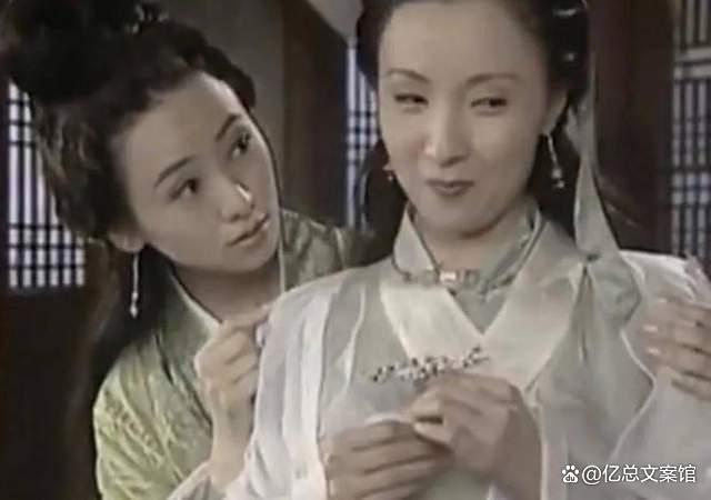 56岁翁虹25年后再扮猫妖！杭州宋城复刻经典童年阴影变冻龄女神(图1)
