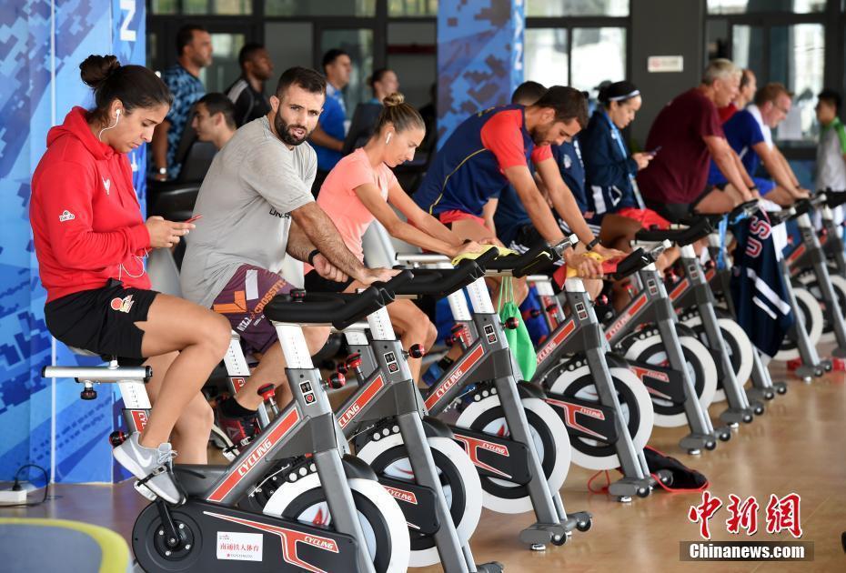 九游app：一节网球课要多少钱(图1)