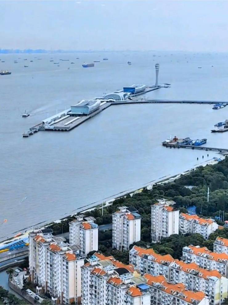 九游app：上海长滩官方营销中心售楼处_24小时预约热线上海长滩楼盘容积率绿化率最新报价户型图高清实拍周边配套详情(图4)