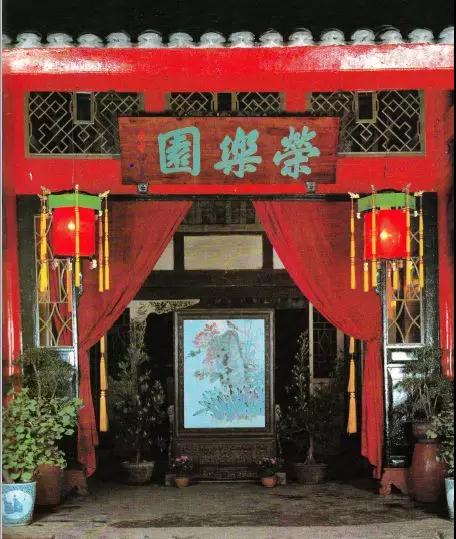 九游app：一大口美食榜：他们花了几辈子换来了川菜一世纪(图1)