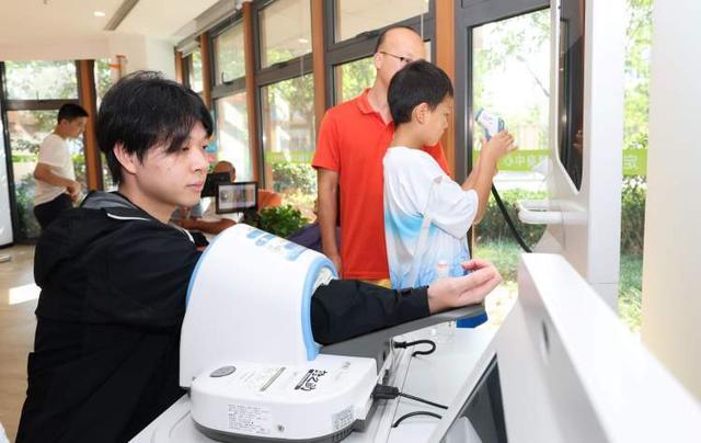 请市民场馆参观+主题讲座+互动体验 市体育局“政府开放月”走进定海社区市民健身中心(图4)