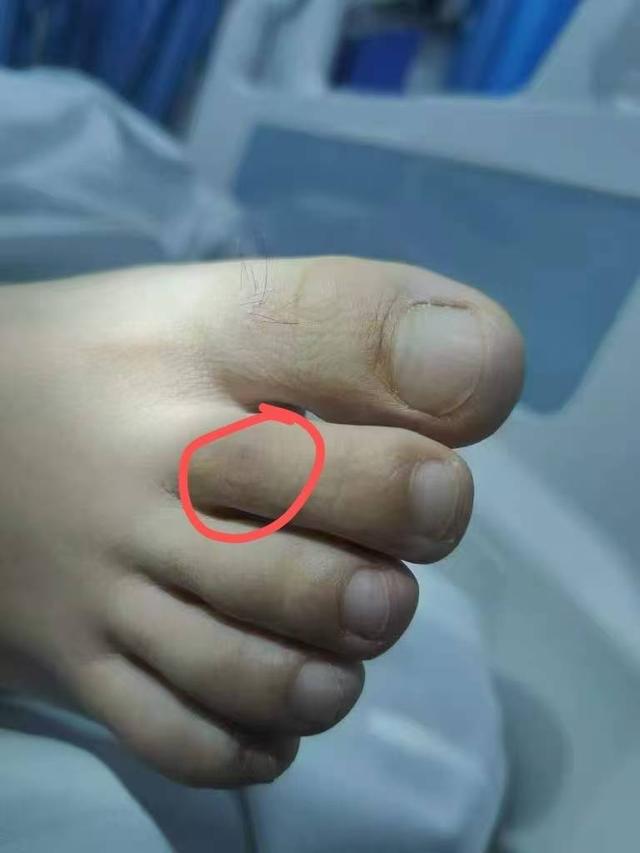 三亚身亡女游客堂姐直播回应质疑：没提任何索赔只希望调查清楚(图2)