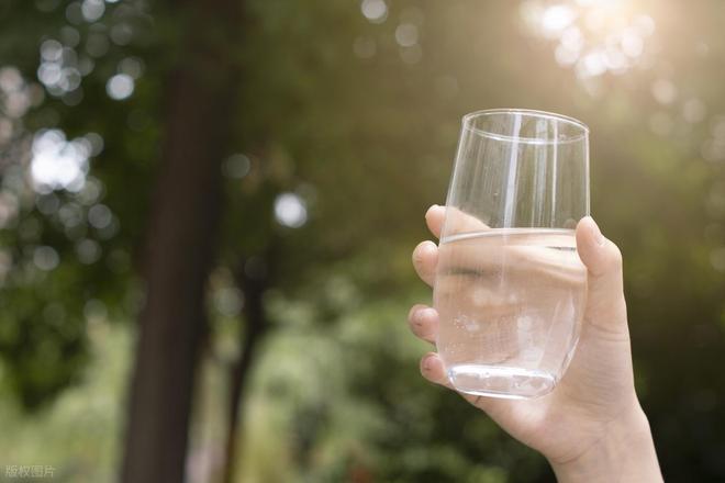 九游官网入口：6个无效健身行为只是在浪费你的时间和精力(图5)