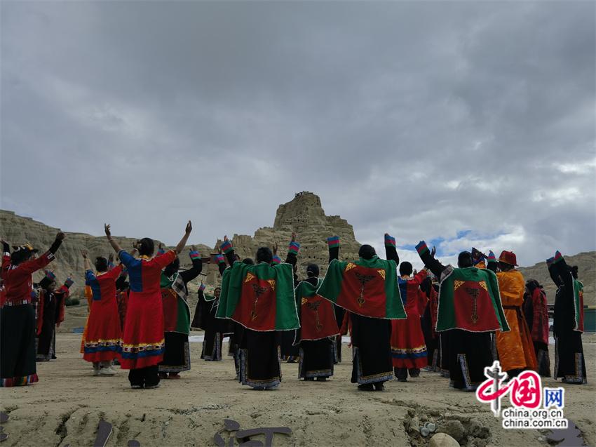 高舜礼：蹚出一条高原特色的旅游之路(组图)(图6)