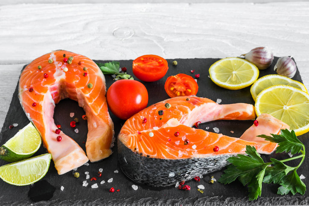 起底上海发臭校园餐公司：曾涉及健康权纠纷、频被投诉仍屡屡中标(图1)