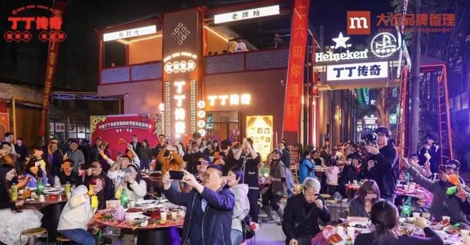 九游体育：中产滤镜破碎上海3元健身房爆火治好了健身房爱跑路的病(图8)