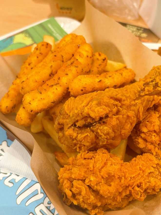 九游app：中国十大炸鸡品牌哪家好吃人气高？(图4)