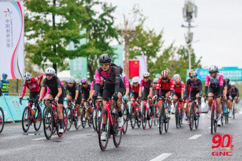 九游官网入口：90 载科学传承：GNC 以城市环游诠释运动营养真谛(图6)