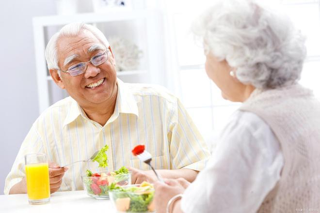 为何老人要少吃油炸食品？高温烹饪对营养的破坏分析(图2)