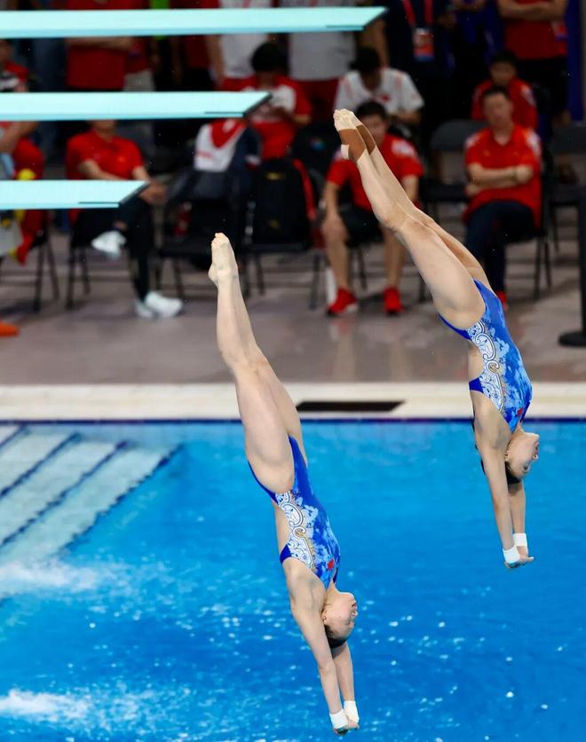 第一批来广州看比赛的人已经吃胖了(图7)