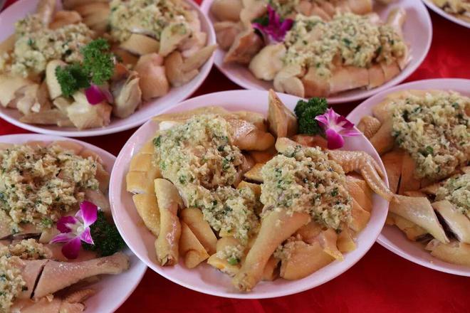 第一批来广州看比赛的人已经吃胖了(图9)