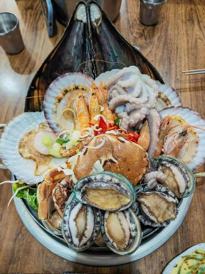 第一批来广州看比赛的人已经吃胖了(图5)