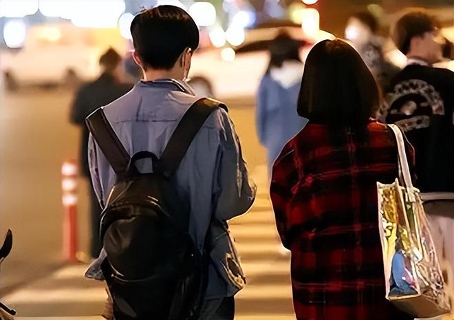 单身人口近3亿！比不生更可怕的是这届年轻人不愿意结婚了(图11)