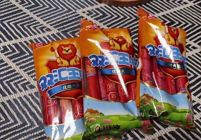 九游体育：3年少卖15万吨！曾经人人都爱的火腿肠为啥没人吃了？有3大原因(图3)