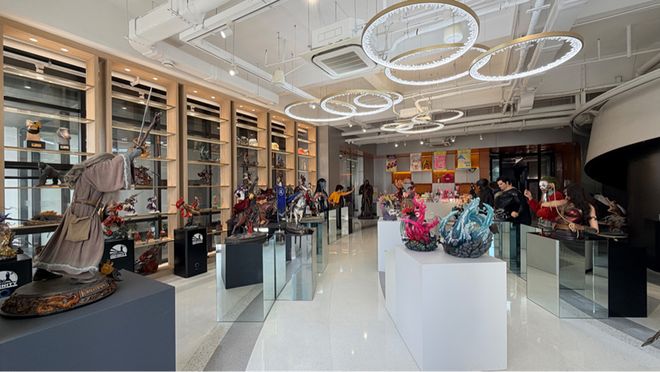 九游app：这个市民“日夜校”教学点餐饮、健身房、空中足球场全都有！(图4)