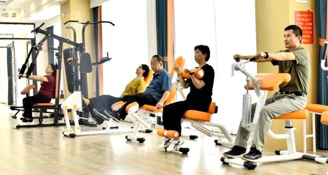 九游体育：“好房子”建设进行时聚焦高品质住宅新实践-万物生·颐养花园(图2)