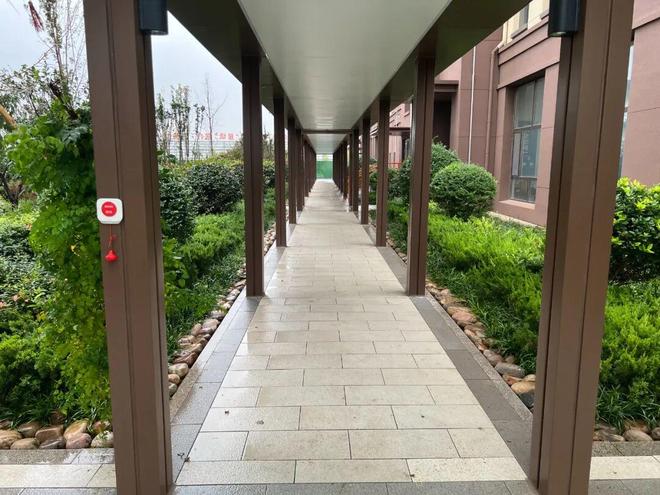 九游体育：“好房子”建设进行时聚焦高品质住宅新实践-万物生·颐养花园(图4)