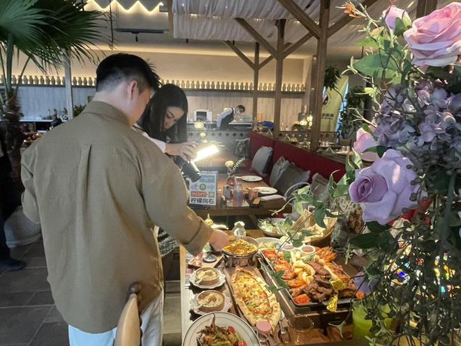 九游官网入口：商报新发现｜深圳商业“西进”迎来锚点：“深圳最大万象汇”怀德万象汇开业撬动西部消费新格局(图5)