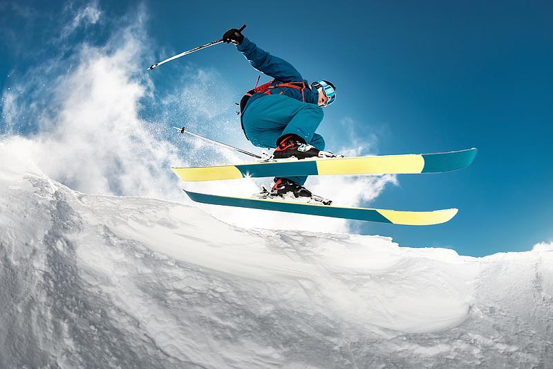 九游app：新雪季开启！新手也能放心冲的滑雪安全指南来了(图3)