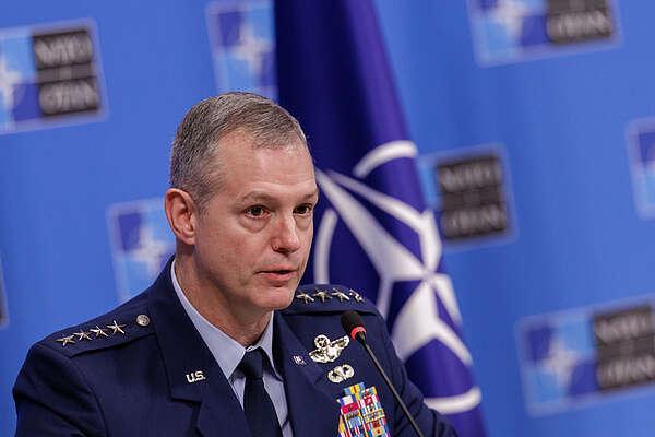 九游官网入口：青年早新闻｜日本众议院今日解散 从解散到开票仅16天创战后最短纪录(图2)